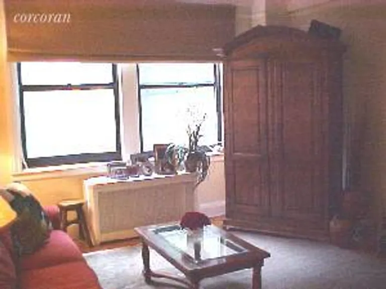 New York City Real Estate | View 20 West 72Nd Street, 304 | room 1 | View 2