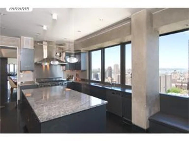 New York City Real Estate | View 161 West 61st Street, PHA | room 17 | View 18