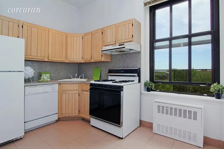 New York City Real Estate | View 150 Joralemon Street, 5G | Kitchen | View 3