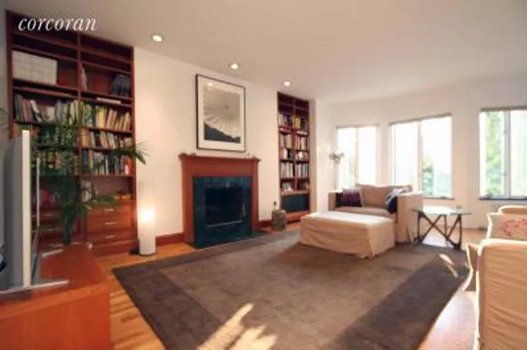 New York City Real Estate | View 11 Monroe Place, 5/top | room 1 | View 2
