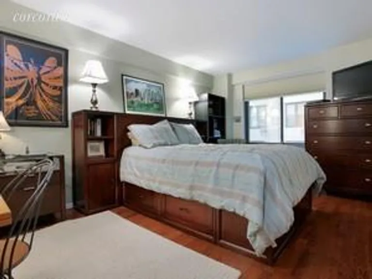 New York City Real Estate | View 10 East End Avenue, 2C | room 1 | View 2