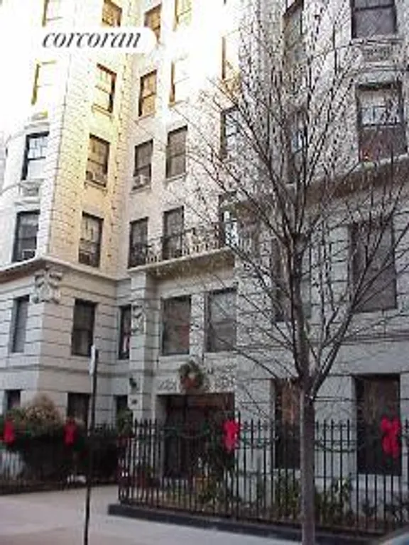New York City Real Estate | View 61 Pierrepont Street, 33 | 2 Beds, 2 Baths | View 1
