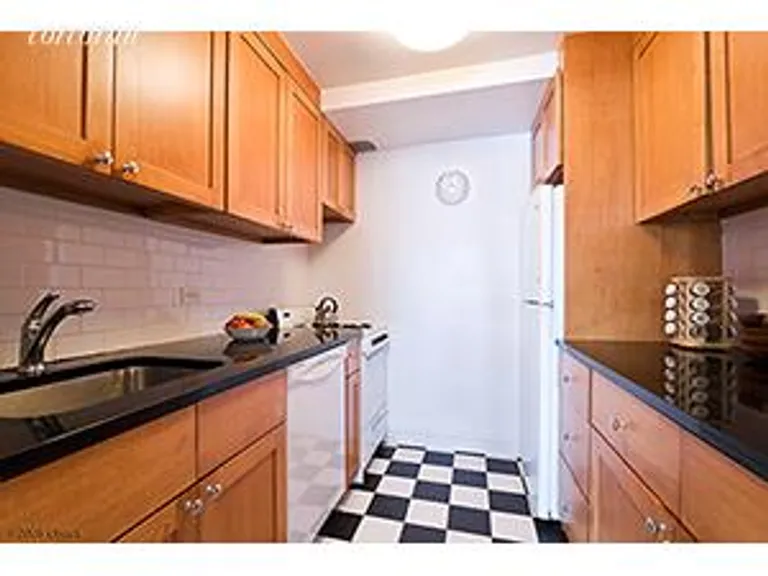 New York City Real Estate | View 135 Hicks Street, 3A | room 1 | View 2
