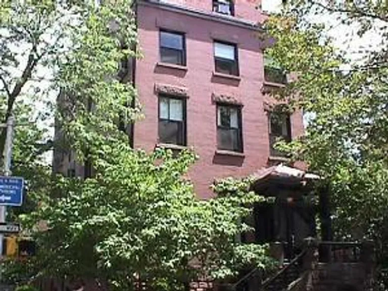 New York City Real Estate | View 219 Clinton Street, 4 | 2 Beds, 1 Bath | View 1