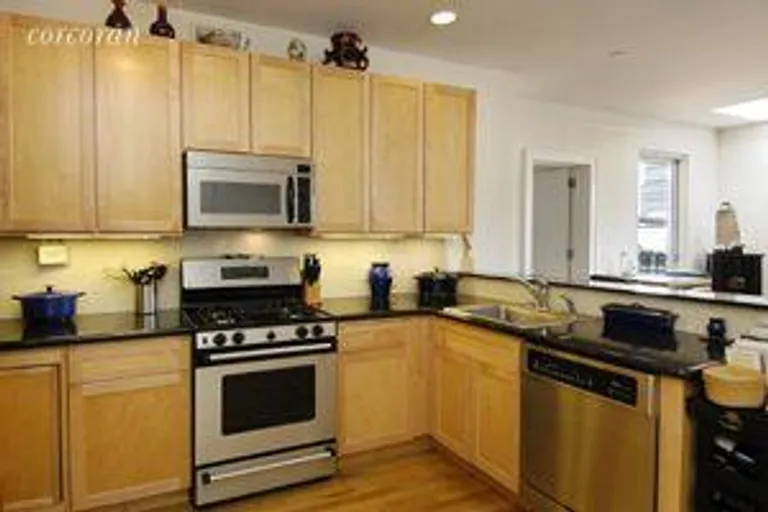 New York City Real Estate | View 25 Bergen Street, 5C | room 1 | View 2