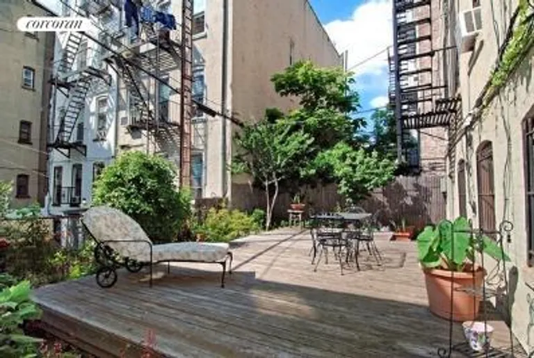 New York City Real Estate | View 404 6th Avenue, 1L | 3 Beds, 1 Bath | View 1