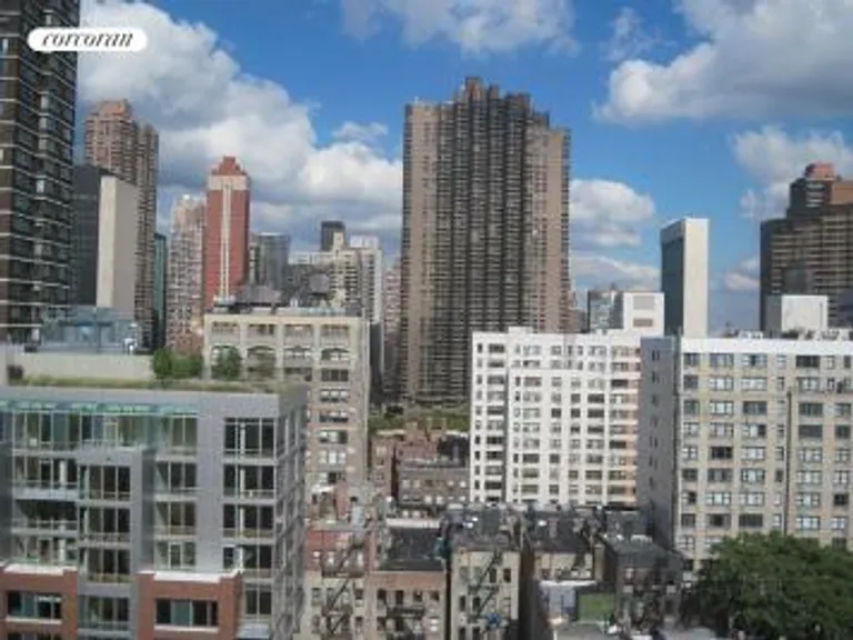 New York City Real Estate | View 330 East 33rd Street, 14H | room 1 | View 2