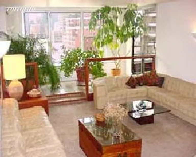 New York City Real Estate | View 201 East 62Nd Street, 15B | room 1 | View 2