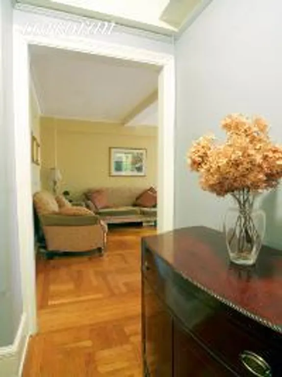 New York City Real Estate | View 260 West End Avenue, 10C | room 1 | View 2