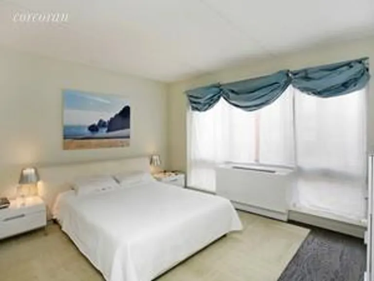 New York City Real Estate | View 555 West 23rd Street, S12R | room 2 | View 3