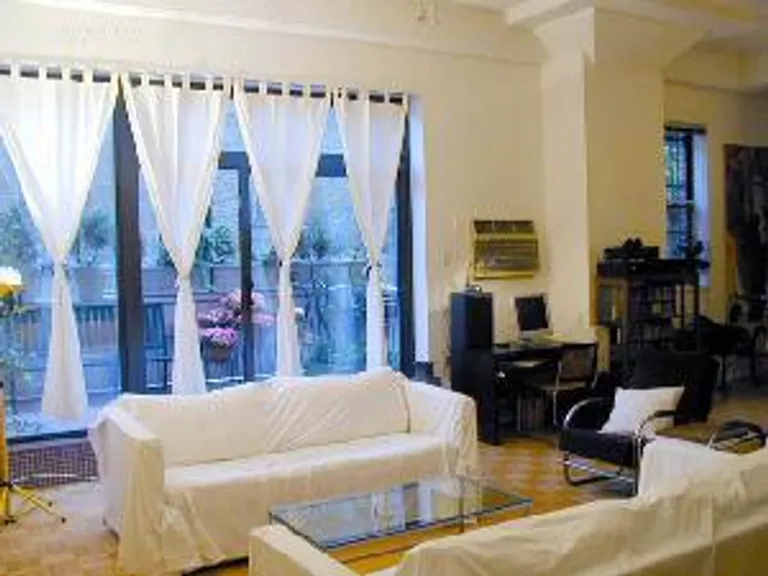 New York City Real Estate | View 423 Atlantic Avenue, 1C | 1 Bed, 1 Bath | View 1