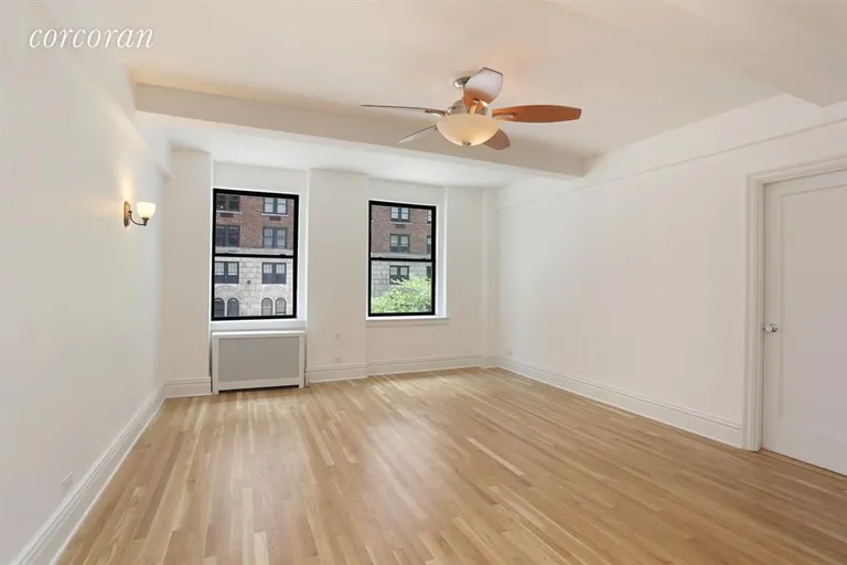 New York City Real Estate | View 40 West 72nd Street, 33 | 2 Beds, 2 Baths | View 1