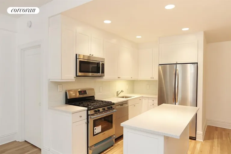 New York City Real Estate | View 40 West 72nd Street, 33 | Kitchen | View 3