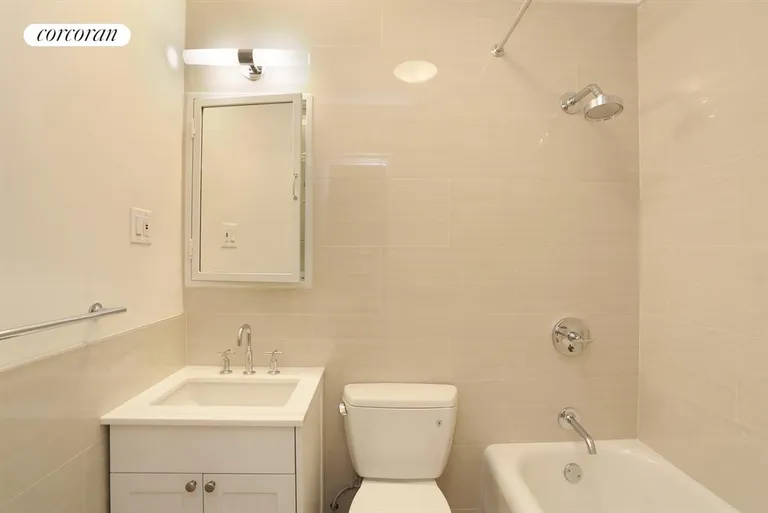 New York City Real Estate | View 40 West 72nd Street, 33 | Bathroom | View 10