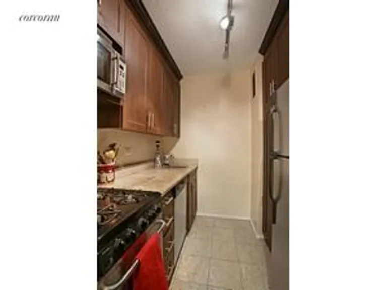 New York City Real Estate | View 2025 Broadway, 3G | room 3 | View 4