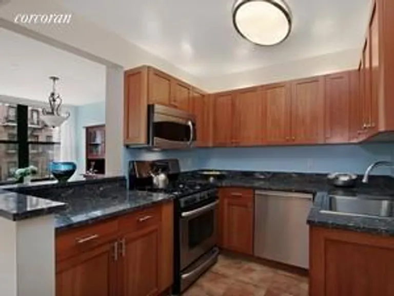 New York City Real Estate | View 939 Union Street, 3B | room 1 | View 2