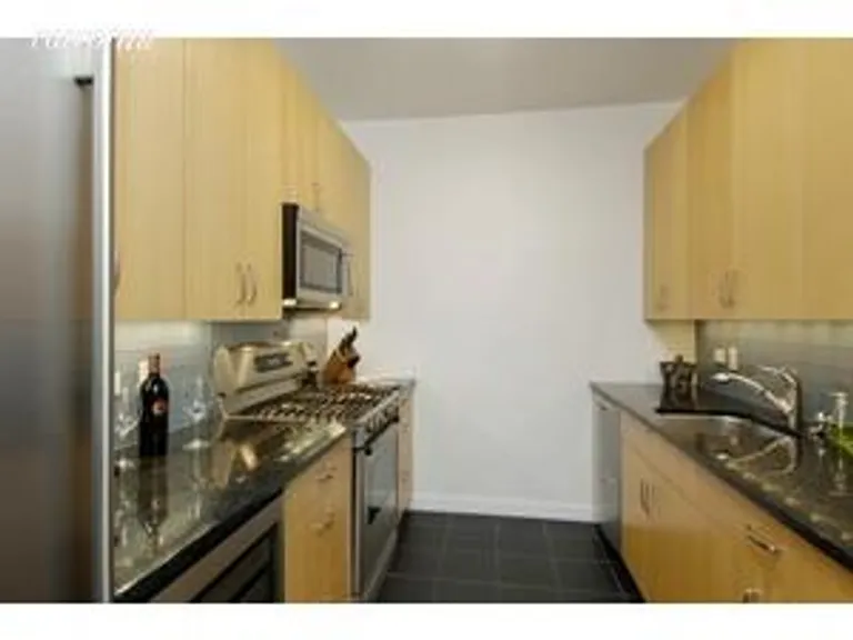 New York City Real Estate | View 88 Washington Place, 3B | room 2 | View 3