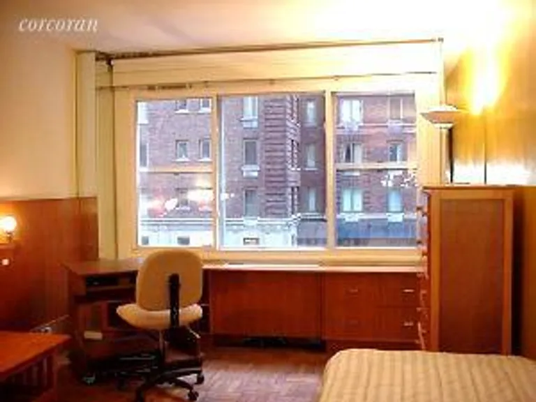 New York City Real Estate | View 77 West 55th Street, 6G | room 1 | View 2