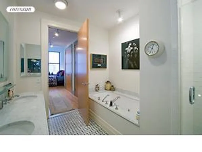 New York City Real Estate | View 30 Main Street, 4D | room 6 | View 7