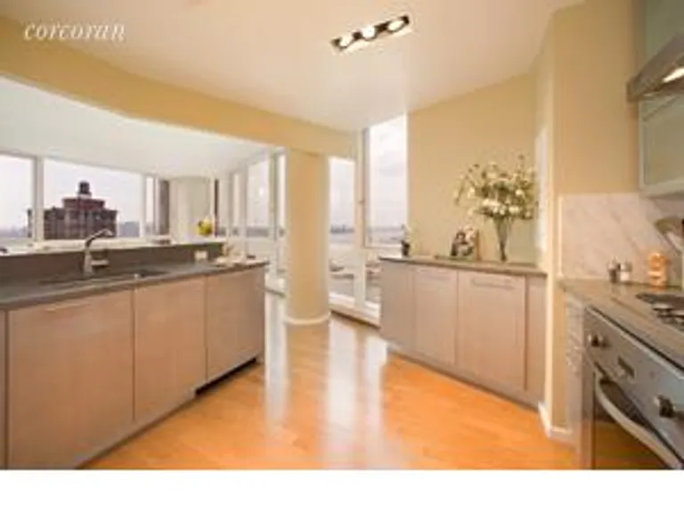 New York City Real Estate | View 200 Chambers Street, 23C | room 2 | View 3