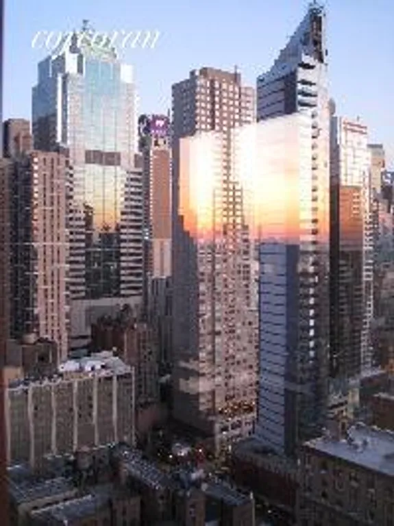 New York City Real Estate | View 350 West 50th Street, 31B | room 4 | View 5