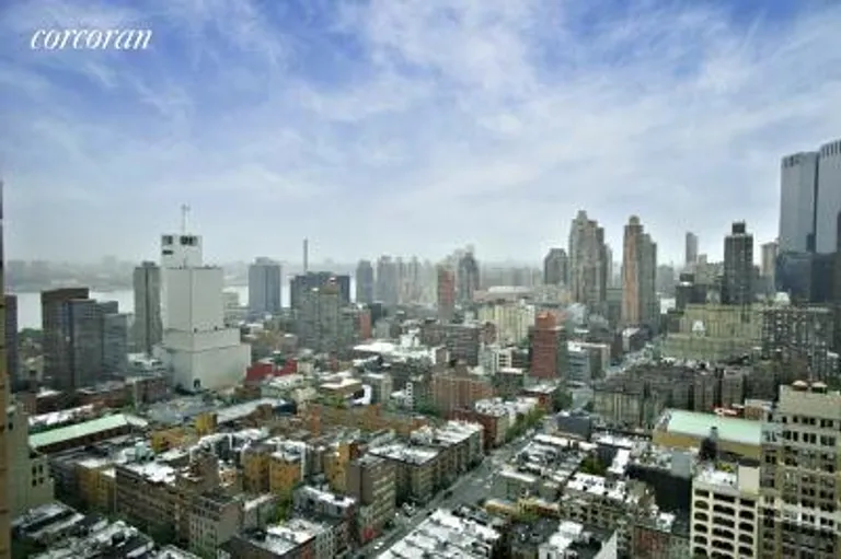 New York City Real Estate | View 350 West 50th Street, PH3D | room 4 | View 5