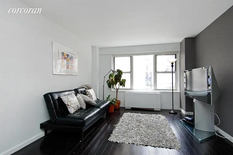 New York City Real Estate | View 33 Greenwich Avenue, 2M | 1 Bed, 1 Bath | View 1