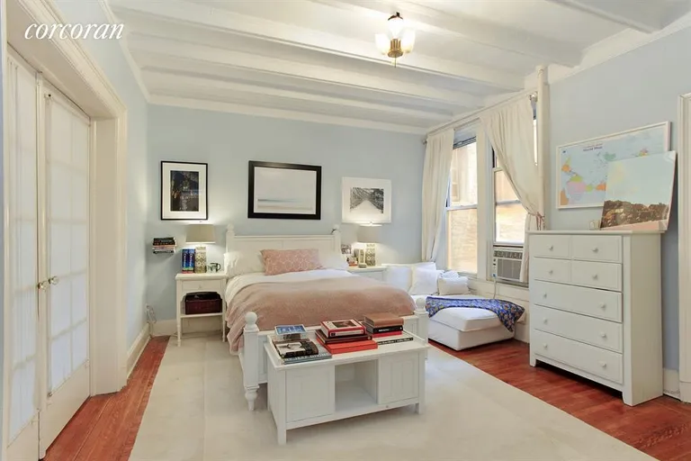 New York City Real Estate | View 10 Montgomery Place, 2B | Beamed celing + quiet, southern exposure | View 4