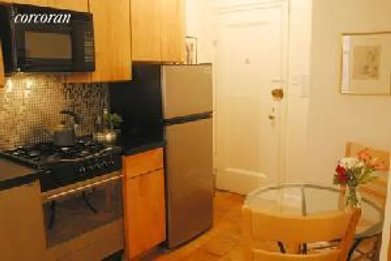 New York City Real Estate | View 70 REMSEN STREET, 2F | room 1 | View 2