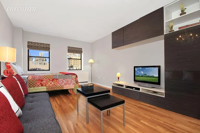New York City Real Estate | View 186 West 80th Street, 6F | 1 Bath | View 1