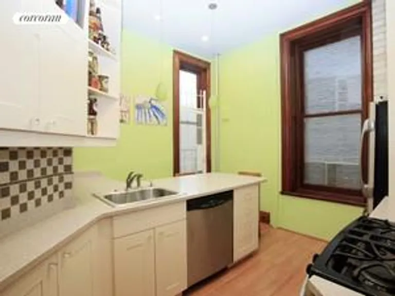 New York City Real Estate | View 126 Greene Avenue, 2W | Eat-in chef's kitchen | View 4