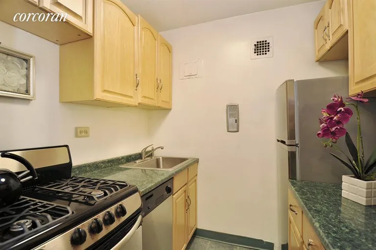 New York City Real Estate | View 209 East 56th Street, 11L | Kitchen | View 3