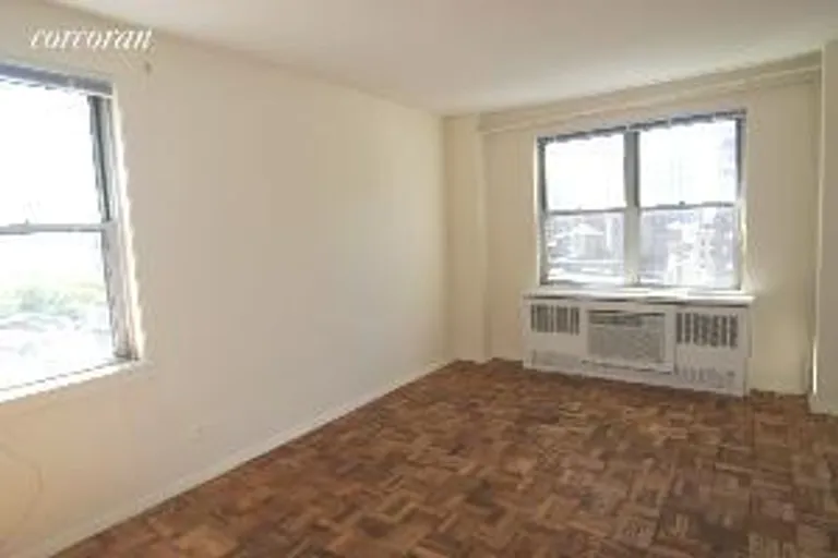 New York City Real Estate | View 201 East 37th Street, 12B | room 1 | View 2