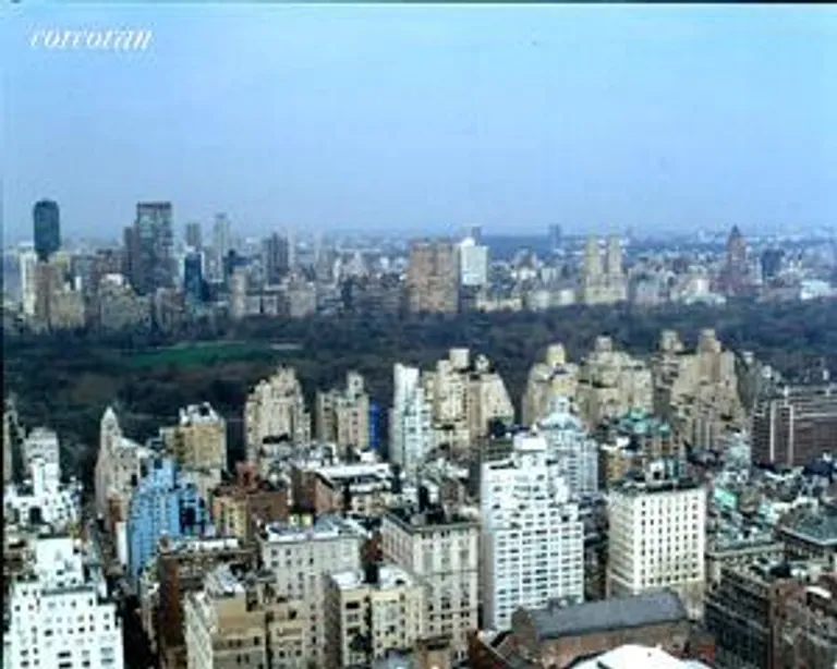 New York City Real Estate | View 200 East 65th Street, 46S | room 2 | View 3