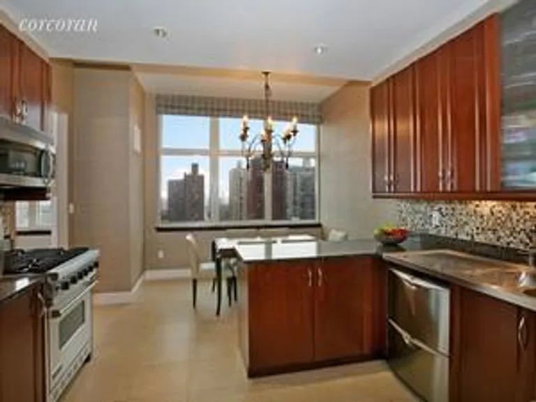New York City Real Estate | View 181 East 90th Street, 18C | room 3 | View 4