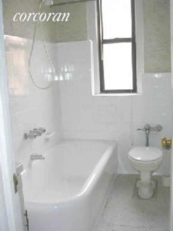 New York City Real Estate | View 222 East 82nd Street, 3F | 2 Beds, 1 Bath | View 1