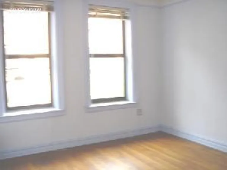 New York City Real Estate | View 222 East 82nd Street, 3F | room 1 | View 2