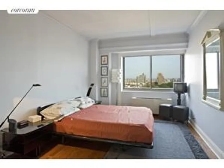 New York City Real Estate | View 240 East 10th Street, 14 FL | room 3 | View 4