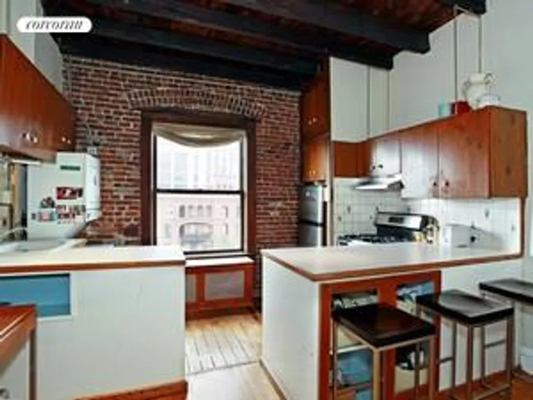 New York City Real Estate | View 32 Willow Place, 9 | Kitchen | View 5