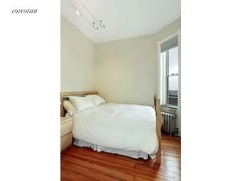 New York City Real Estate | View 32 Willow Place, 9 | Second bedroom | View 7