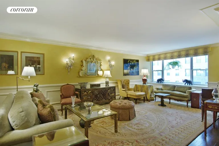 New York City Real Estate | View 340 East 64th Street, 6R | Living Room | View 5