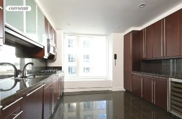 New York City Real Estate | View 240 Riverside Boulevard, 4H | room 4 | View 5