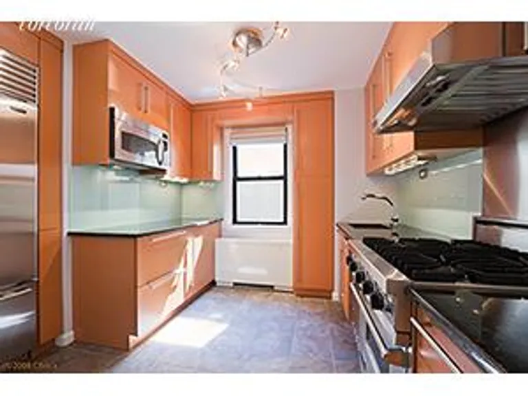 New York City Real Estate | View 201 East 28th Street, 3D | room 1 | View 2