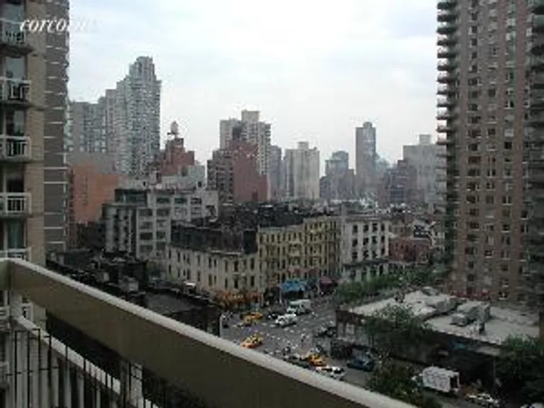 New York City Real Estate | View 170 East 87th Street, W10F | room 2 | View 3