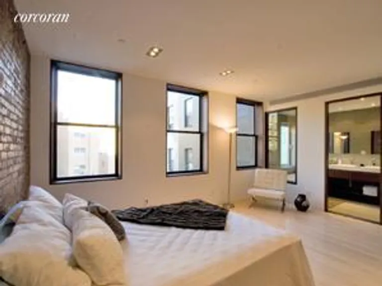 New York City Real Estate | View 93 Crosby Street, 5 | 1 Bed, 2 Baths | View 1
