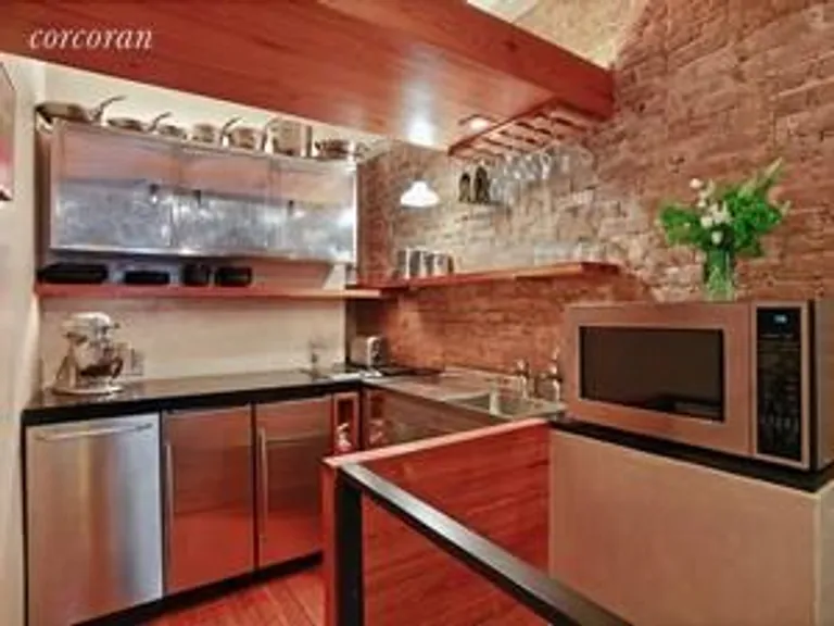New York City Real Estate | View 215 East 17th Street, 2 | room 2 | View 4