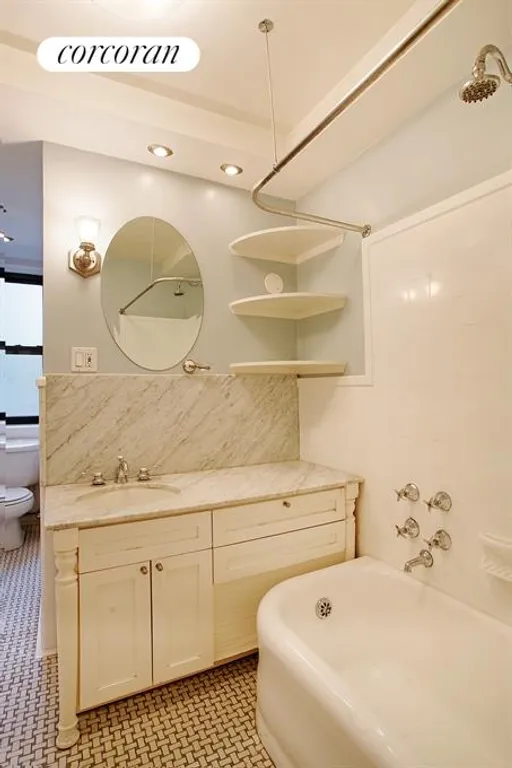 New York City Real Estate | View 225 East 79th Street, 8A | Bathroom | View 4