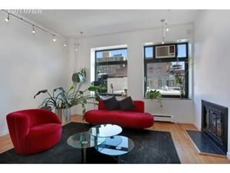 New York City Real Estate | View 14 East 4th Street, PH1125 | WBFP | View 3