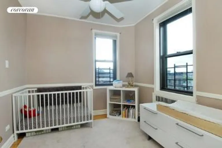 New York City Real Estate | View 40 Prospect Park West, 5G | room 3 | View 4