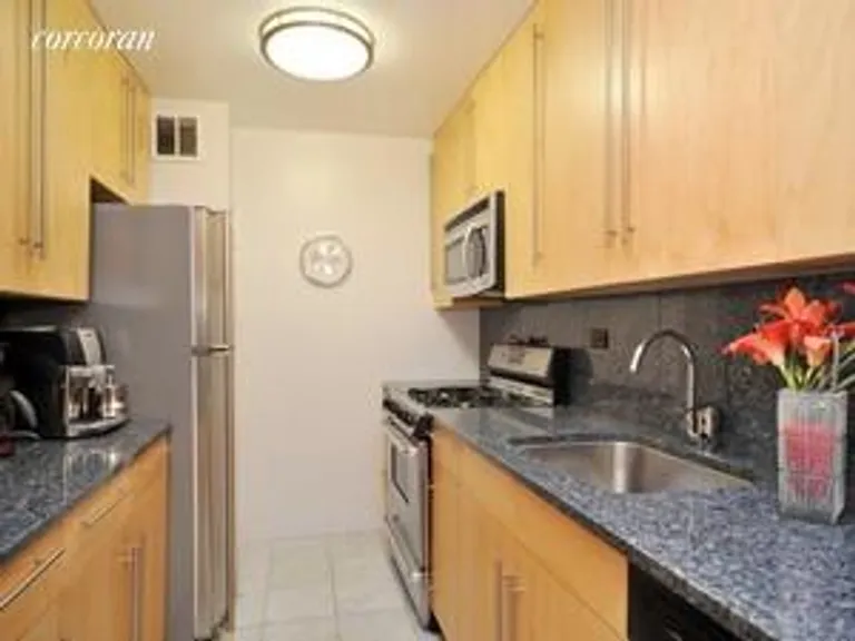 New York City Real Estate | View 301 East 79th Street, 8R | Fabulous, Renovated & Enlarged Kitchen | View 4